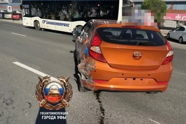В Уфе ученица автошколы спровоцировала аварию: пострадали двое детей